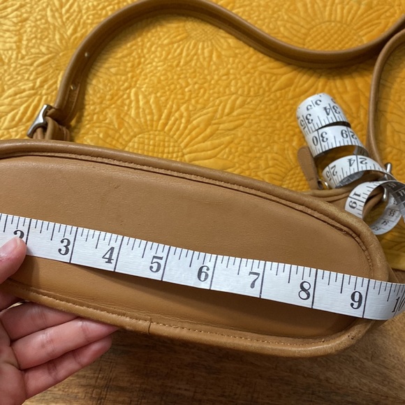 Coach 9816 vintage legacy slim duffle medium classic collection bag tan - Picture 15 of 15